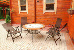 patio table and chairs 